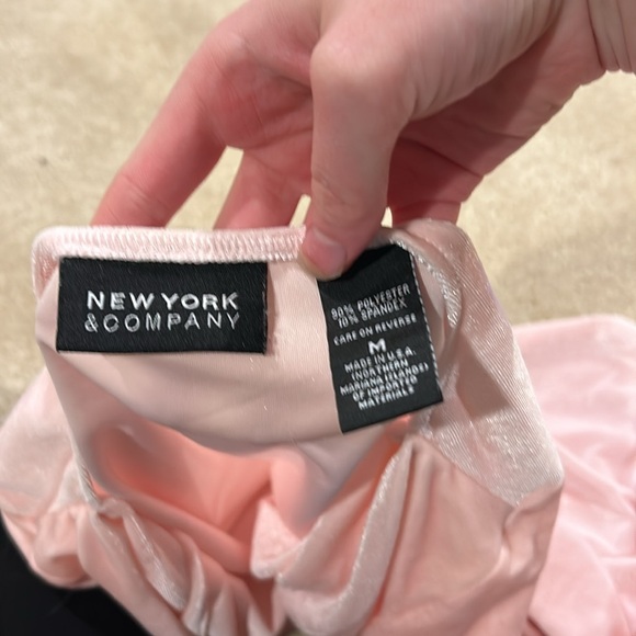 Pink Velour NY&CO Top - Picture 3 of 3